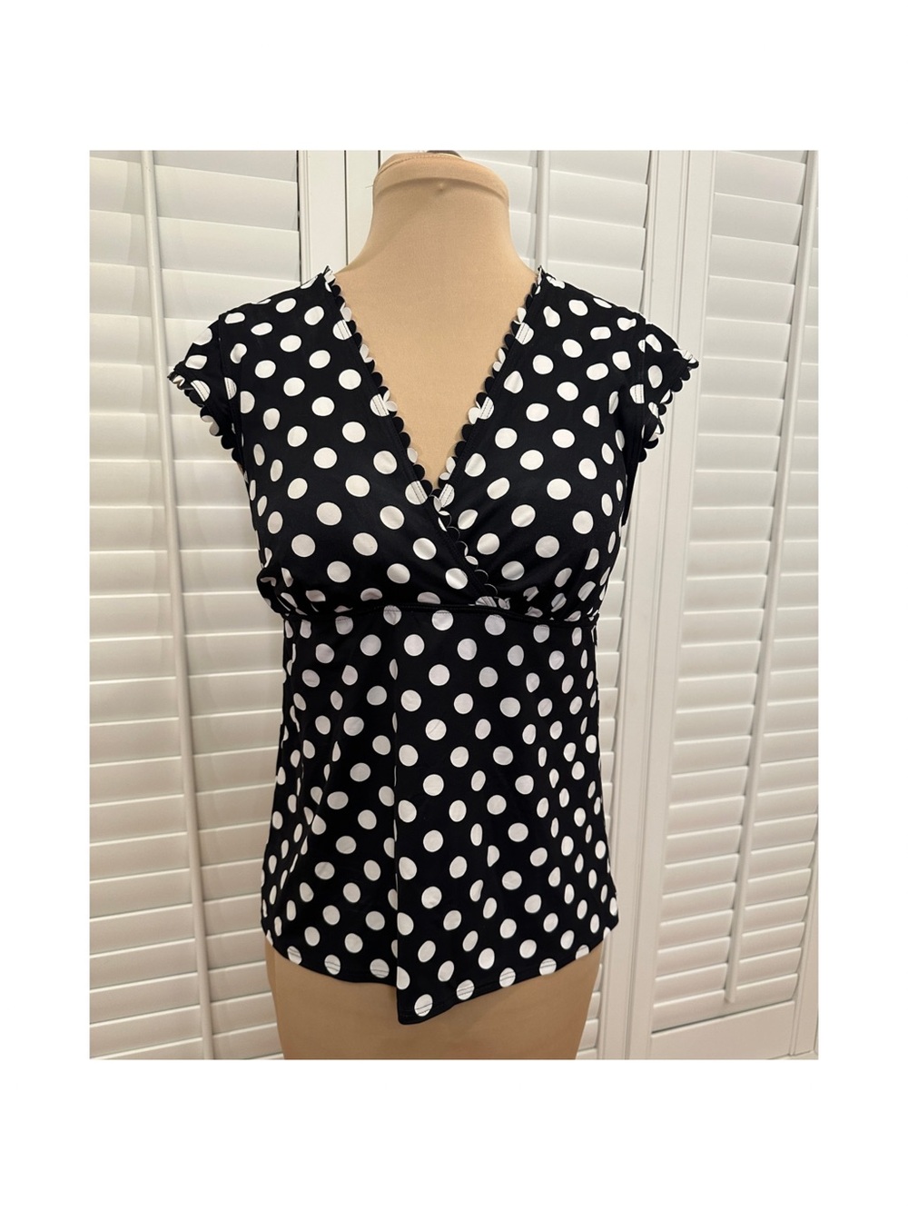 Lands' End Black and White Polka Dot Wrap-Style Cap Sleeve Swim Top
